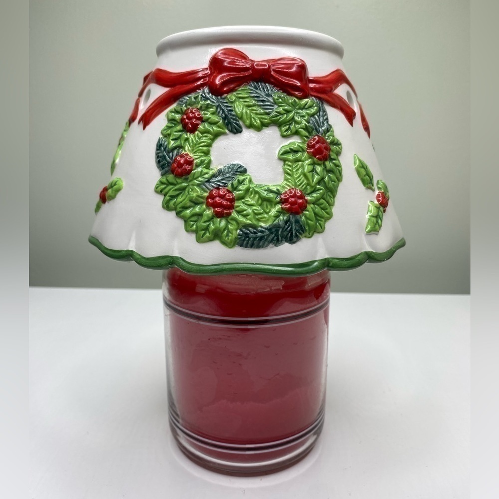 Linens N Things Large Candle Holiday Jar Shade Wreath w/ Red Ribbon